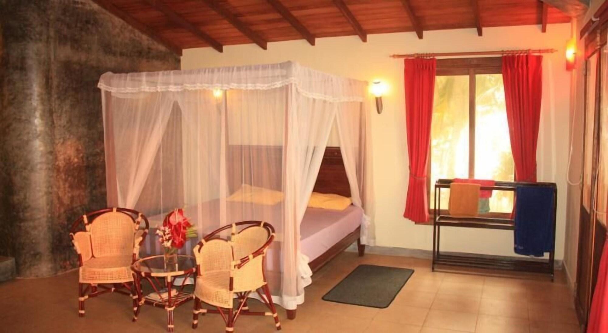 Time N Tide Beach Resort Hikkaduwa Exterior photo