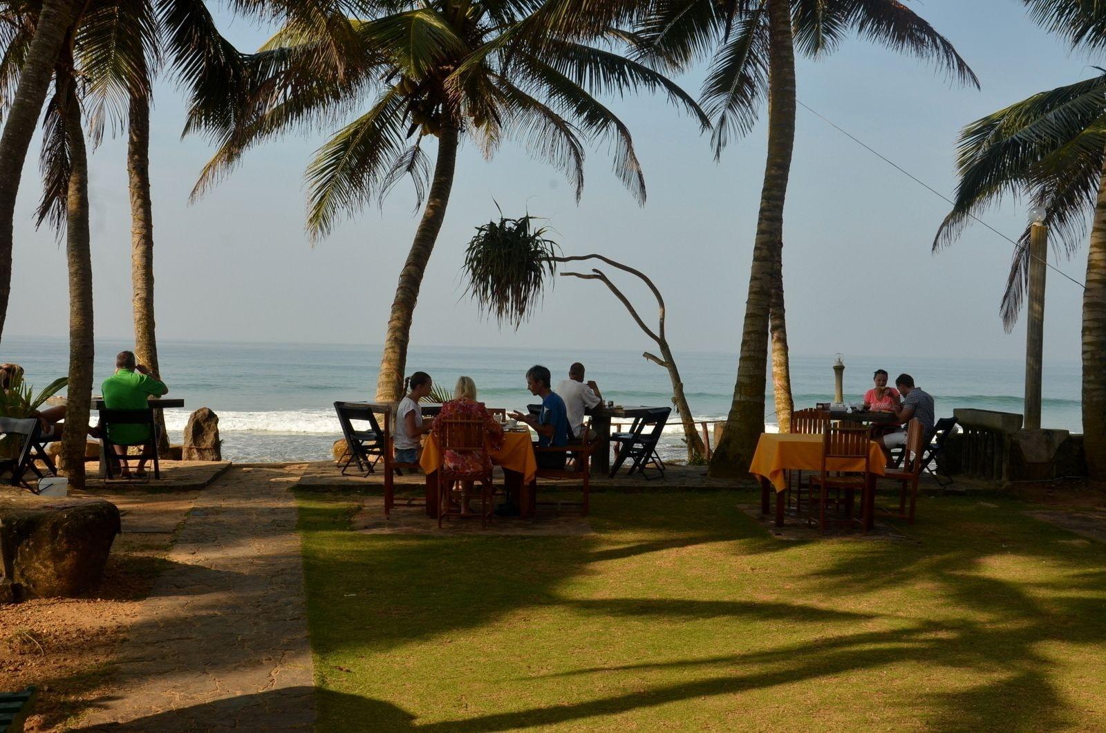 Time N Tide Beach Resort Hikkaduwa Exterior photo