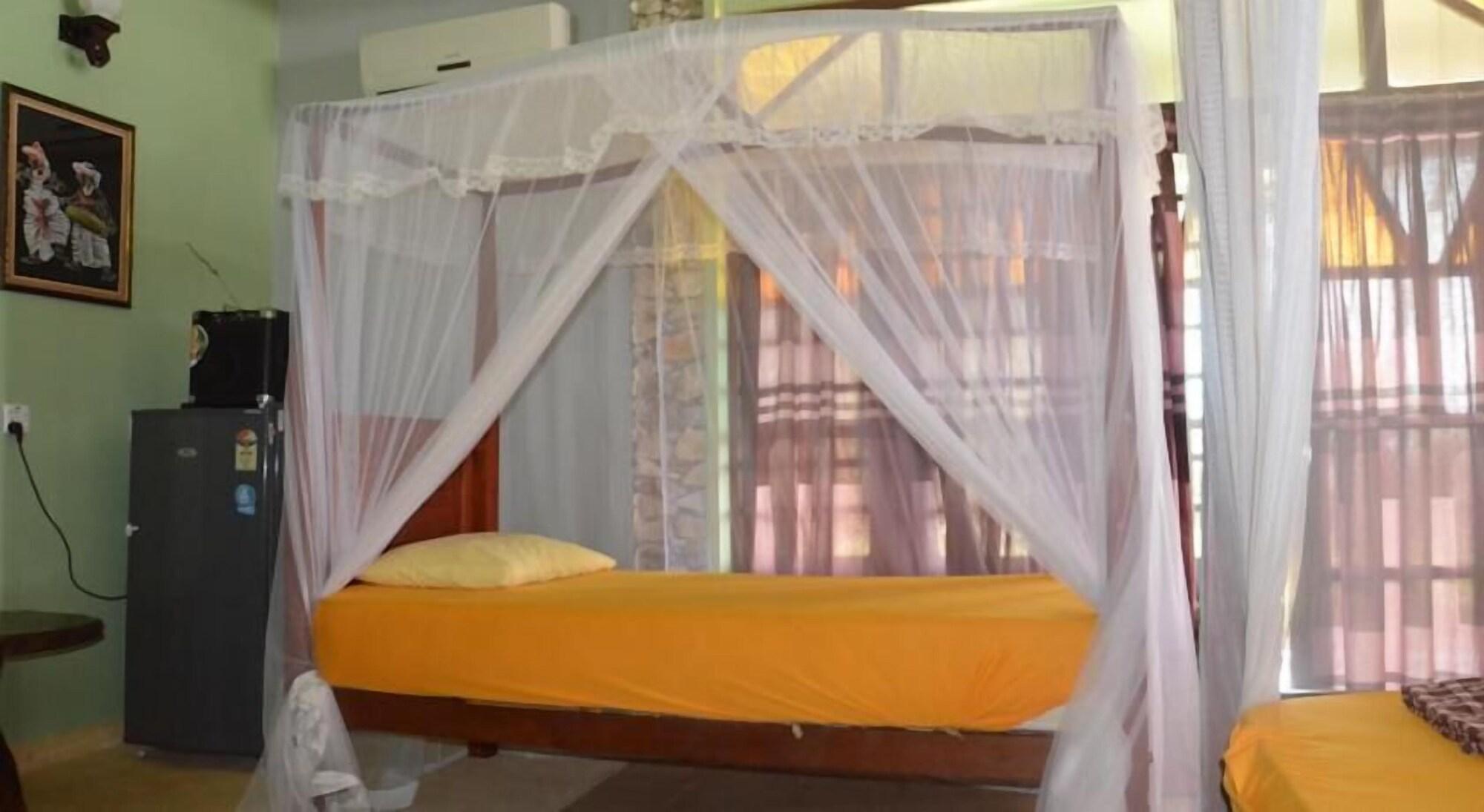 Time N Tide Beach Resort Hikkaduwa Exterior photo