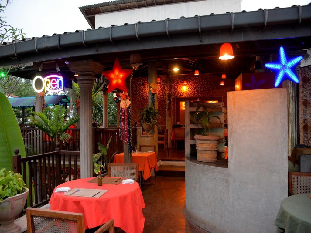 Time N Tide Beach Resort Hikkaduwa Exterior photo