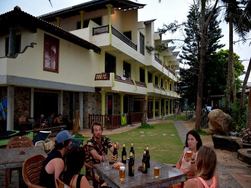 Time N Tide Beach Resort Hikkaduwa Exterior photo