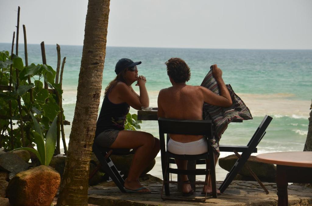 Time N Tide Beach Resort Hikkaduwa Exterior photo
