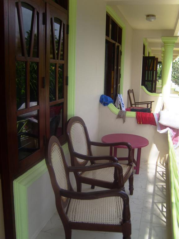 Time N Tide Beach Resort Hikkaduwa Exterior photo