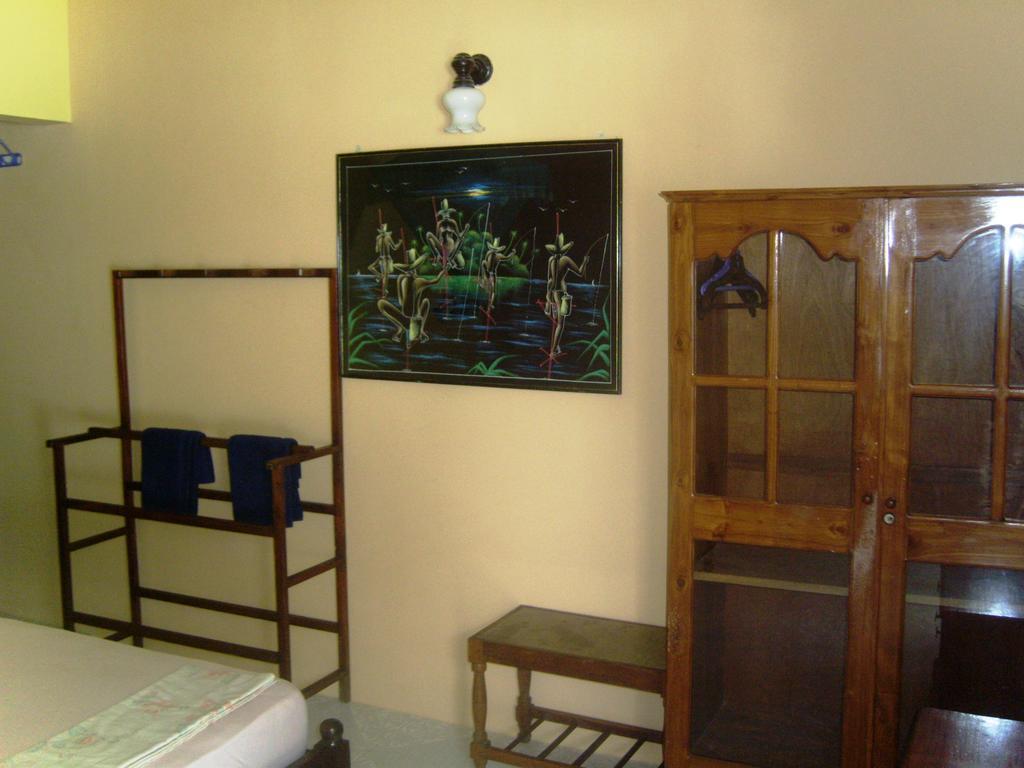 Time N Tide Beach Resort Hikkaduwa Exterior photo